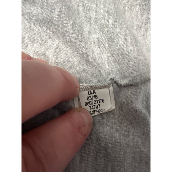 The North Face Lot of 2 Raglan Sleeve Classic Fit Graphic T-Shirts L - Picture 12 of 15